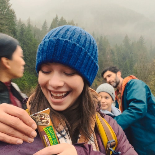 Nature Valley Almond Sweet and Salty Nut Granola Bars Perspective: right