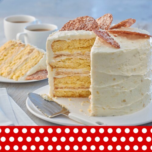 Betty Crocker™ Super Moist™ Butter Recipe Yellow Cake Mix Perspective: right