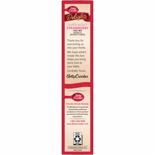 Betty Crocker™ Super Moist™ Strawberry Cake Mix Perspective: right