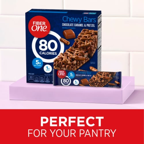 Fiber One 80 Calorie Chocolate Caramel and Pretzel Chewy Snack Bars Perspective: right