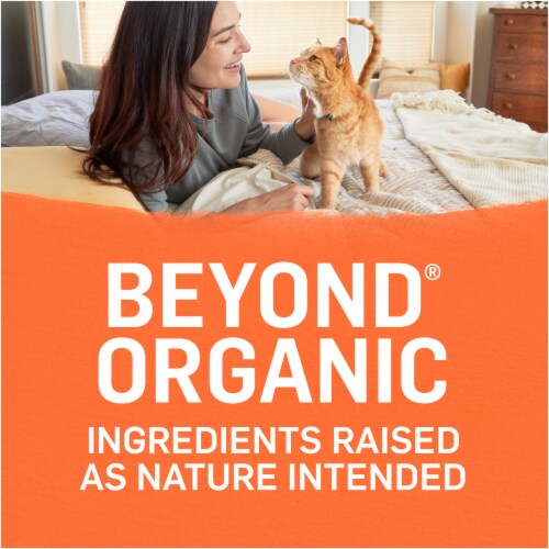 Purina® Beyond® Organic Chicken Egg and Sweet Potato Dry Cat Food Perspective: right