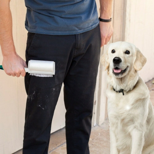 Reusable Lint Roller - 2-In-1 Lint Remover Roller With Brush Trapping Pet Hair Fibers Perspective: right
