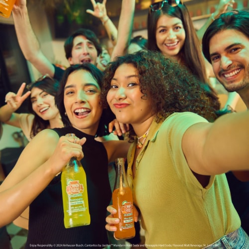 Jarritos® Cantaritos Mandarin Hard Soda Perspective: right