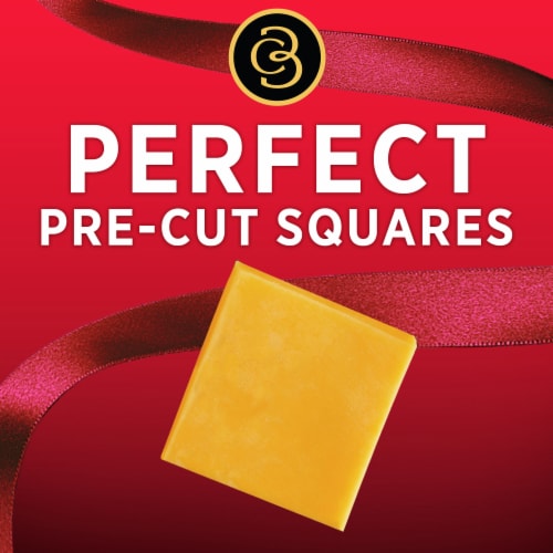 Cracker Barrel Extra Sharp Yellow Cheddar Cheese Cracker Cuts Perspective: right