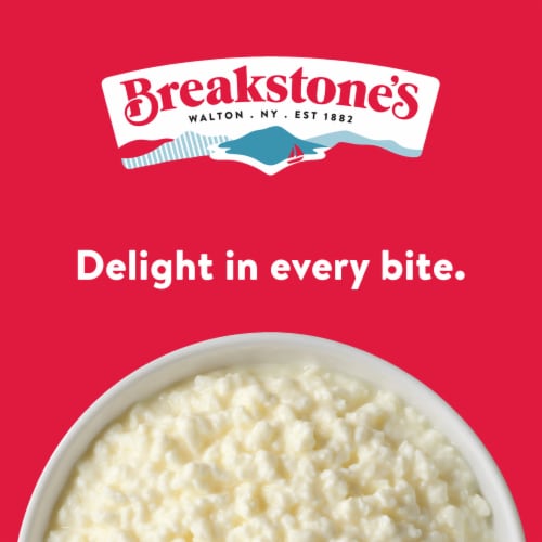 Breakstone's Lowfat 2% Milkfat Small Curd Blueberry Cottage Doubles 4.7 oz Perspective: right