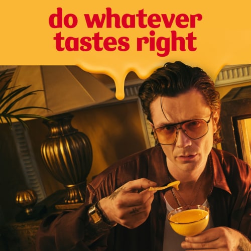 Velveeta Original Cheese Sauce Pouches Perspective: right