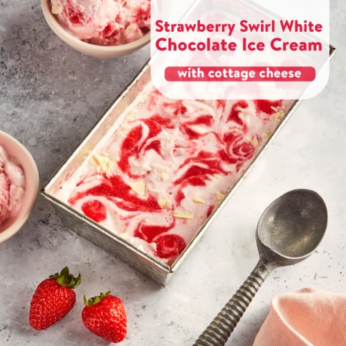 Breakstone's Large Curd 4% Milkfat Min Cottage Cheese 24 oz Perspective: right