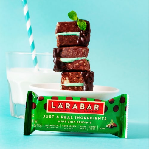Larabar Gluten Free Vegan Mint Chip Brownie Fruit & Nut Bars Healthy Snacks Perspective: right