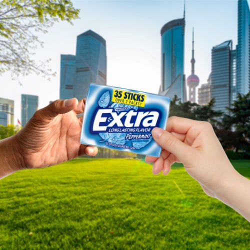 Extra Gum Peppermint Sugar Free Chewing Gum Bulk Pack Perspective: right