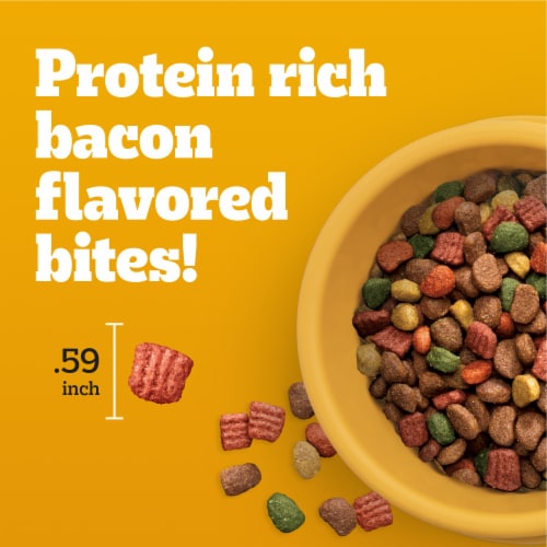 Pedigree Adult Dry Dog Food Roasted Chicken & Vegetable Flavor With Bacon Flavored Bites Perspective: right