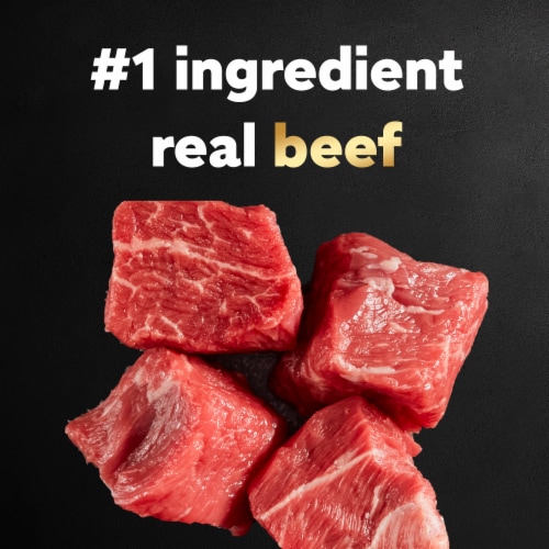 Cesar Simply Crafted Adult Wet Complement Beef, Chicken, Purple Potatoes, Peas & Carrots Perspective: right