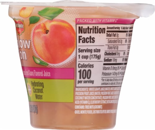 Del Monte® Glow On Stay Well Peaches in Passion Fruit Guava Flavored Juice Fruit Cup Perspective: right