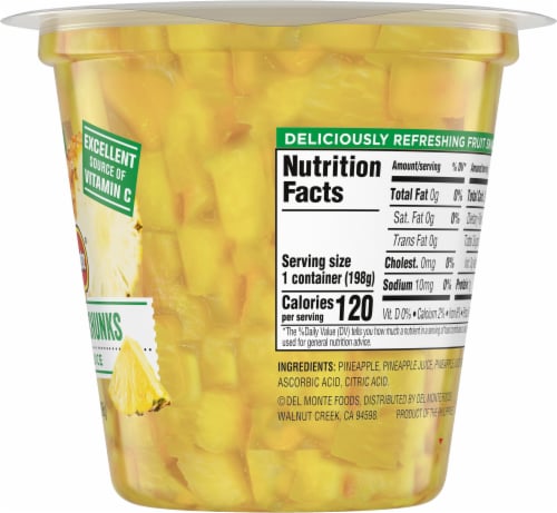 Del Monte® Fruit Naturals Pineapple Chunks Perspective: right