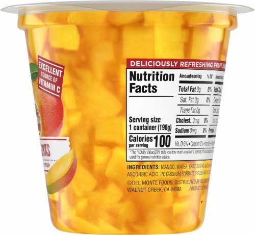 Del Monte® Fruit Naturals Mango Chunks in Extra Light Syrup Fruit Cup Perspective: right