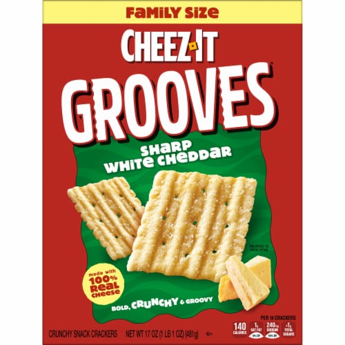 Cheez-It® Grooves Sharp White Cheddar Family Size Crunchy Cheese Crackers Perspective: right