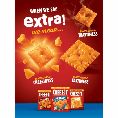 Cheez-It DUOZ Caramel and Cheddar Cheese Crackers and Popcorn Perspective: right