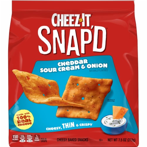 Cheez-It Snap'd Cheddar Sour Cream and Onion Cheese Cracker Chips Perspective: right