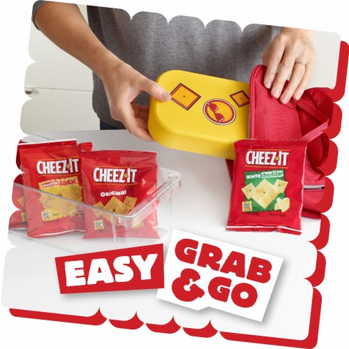 Cheez-It Variety Pack Cheese Crackers Perspective: right