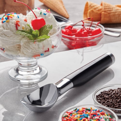 OXO Classic Swipe Ice Cream Scoop