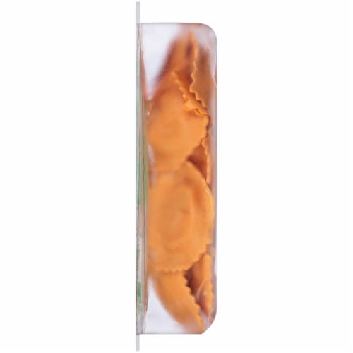 Buitoni Tomato & Mozzarella Ravioli Pasta Perspective: right