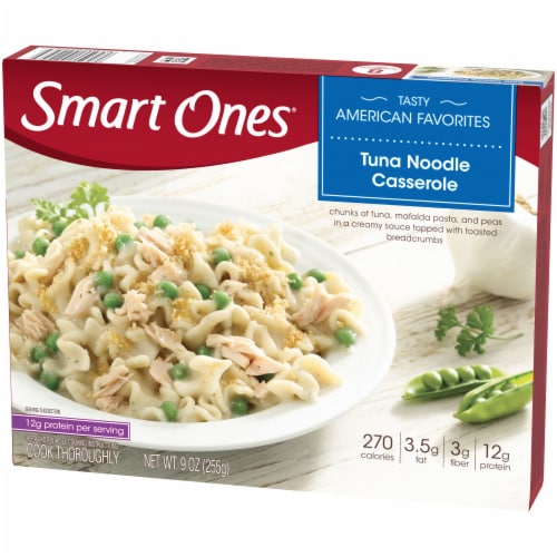Smart Ones Tuna Noodle Casserole with Mafalda Pasta Peas Creamy Sauce & Breadcrumbs Frozen Meal Perspective: right