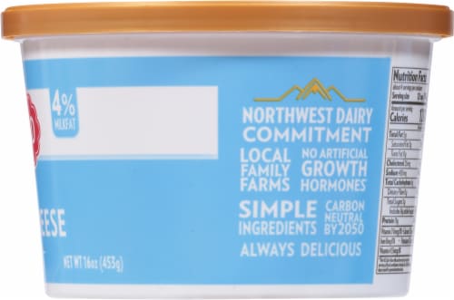 Darigold® 4% Small Curd Cottage Cheese Perspective: right