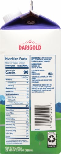 Darigold® Fit Fat Free Lactose Free Milk Perspective: right