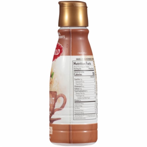 Darigold Hazelnut Coffee Creamer Perspective: right