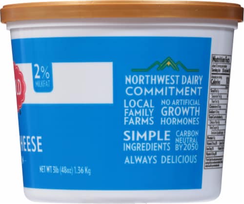 Darigold® Low Fat 2% Cottage Cheese Perspective: right