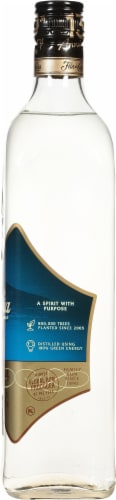 Flor de Cana® 4 Extra Seco Rum Perspective: right