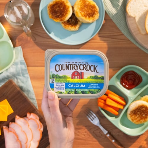 Country Crock Calcium Spread Perspective: right