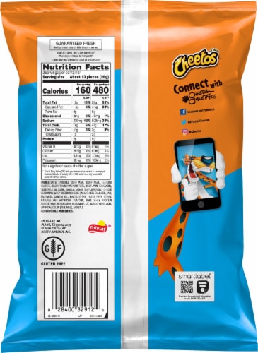 Cheetos® Cheese Puffs Chips Perspective: right