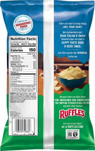 Ruffles® Sour Cream and Onion Potato Chips Perspective: right