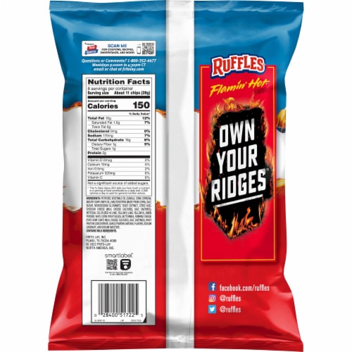 Ruffles® Flamin' Hot Potato Chips Perspective: right