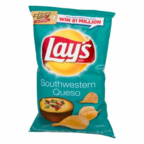 Lay's Southwest Queso Potato Chips Perspective: right