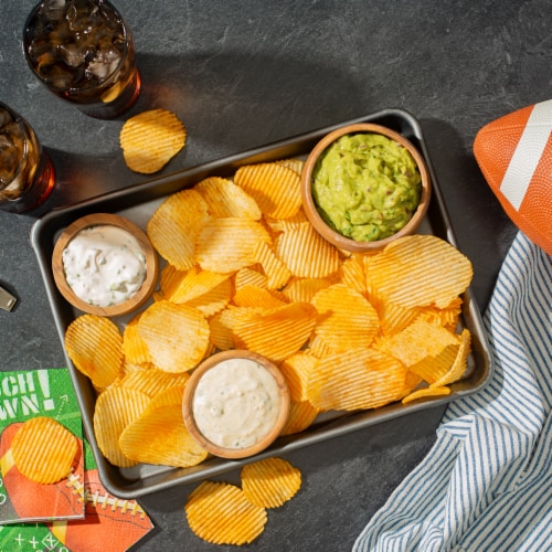Frito-Lay® Snacks Cheesy & Tangy Mix Variety Pack Perspective: right