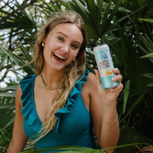 BUBBL'R Tropical Dream'r Antioxidant Sparkling Water Cans Perspective: right