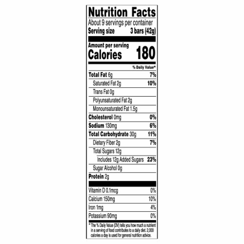 Quaker Chewy® Minis Chocolate Chip Valentine Granola Bars Perspective: right