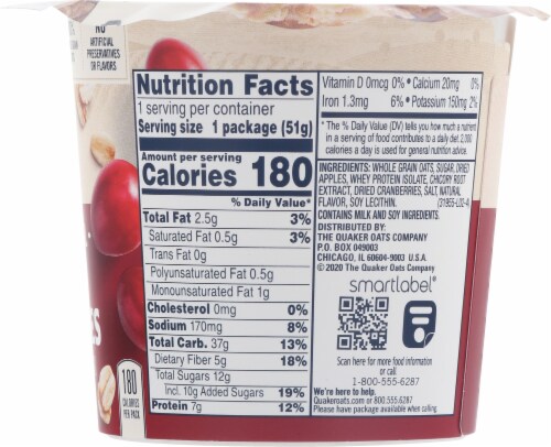 Quaker® Apples & Cranberries Instant Oatmeal Cup Perspective: right