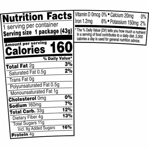 Quaker® Apples & Cinnamon Instant Oatmeal Cups Perspective: right