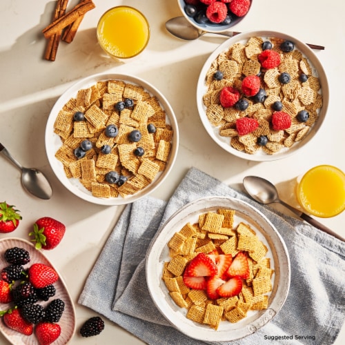Quaker® Healthy Bones Very Vanilla Mighty Life® Cereal Perspective: right
