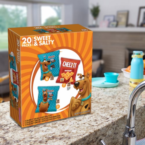 Kellogg's® Sweet and Salty Snacks Variety Pack Perspective: right