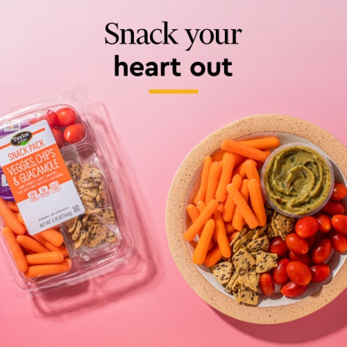Taylor Farms® Veggies Chips & Guacamole Snack Tray Perspective: right