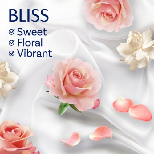Downy Infusions Sparkling Amber & Rose Bliss Mega Dryer Sheets Perspective: right