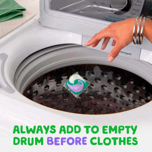 Gain Super Flings Relax Dewdrop Dream Laundry Detergent Pods Perspective: right