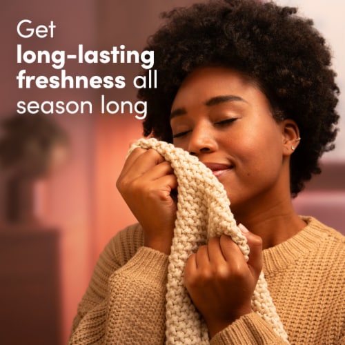 Downy Cozy Collection In Wash Scent Booster Beads, Vanilla Cashmere Scent Perspective: right
