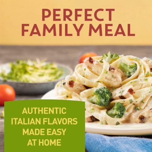 Bertolli Chicken Broccoli Fettuccine Alfredo Frozen Meal Perspective: right