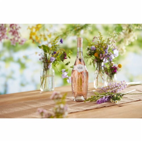 Fleurs de Prairie Provence France Rose Wine Perspective: right