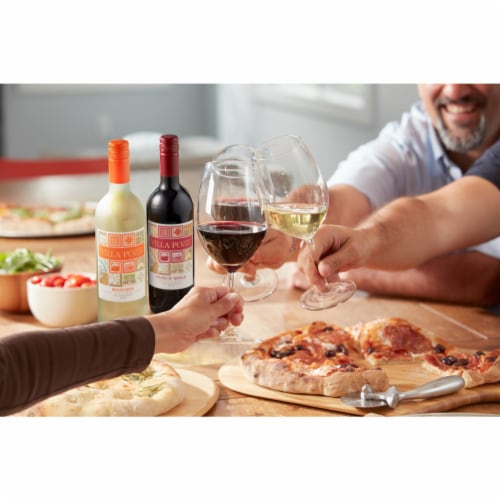 Villa Pozzi Nero D'Avola Italy Red Wine Perspective: right