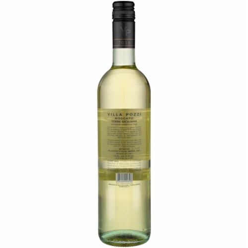 Villa Pozzi Moscato White Wine Perspective: right